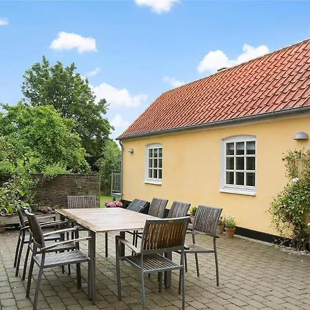 Tv1405-skagen-skomagergangen-5